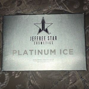Jeffree Star Platinum Ice Skin Frost Pro Palette.